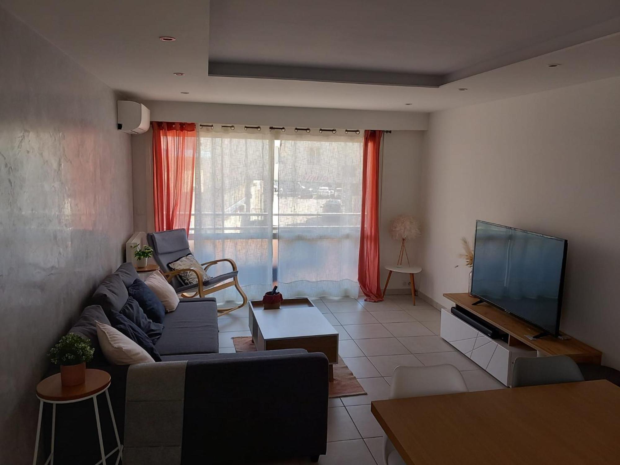 Appartement 1Er Etage, 66 M² La Seyne-sur-Mer Luaran gambar