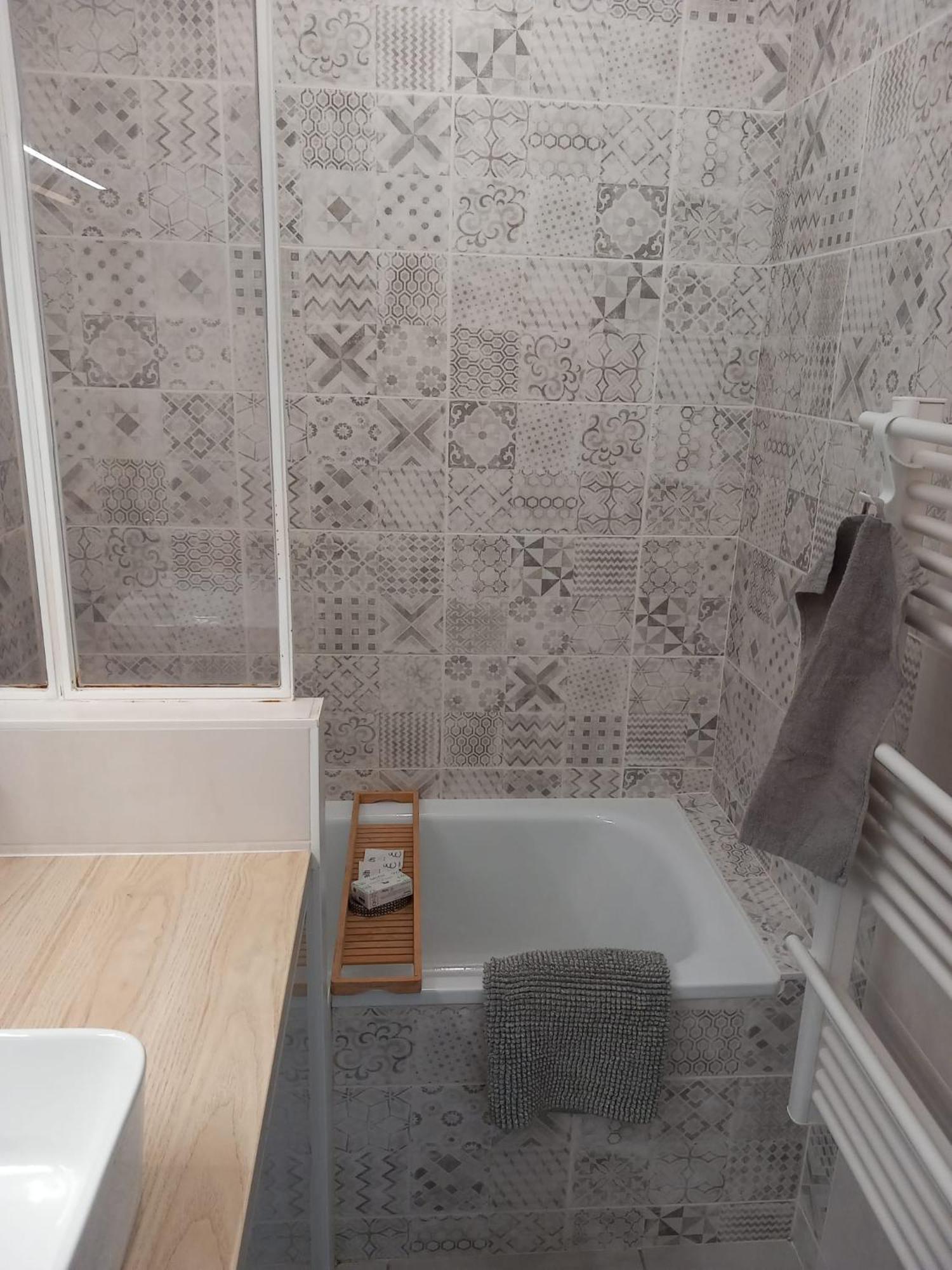 Appartement 1Er Etage, 66 M² La Seyne-sur-Mer Luaran gambar